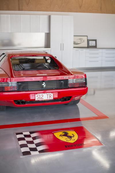 Ferrari Floor